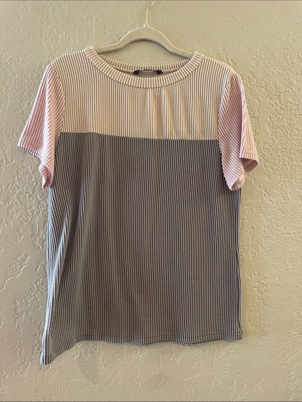 Women's short sleeve top